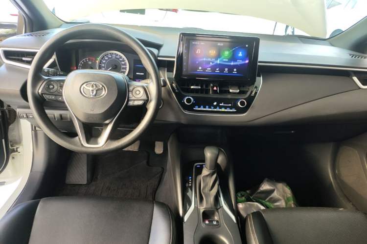 Used Toyota Levin 2019 185T CVT Luxury Edition China VI Standard Center Console