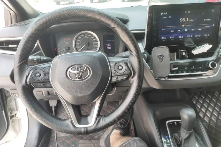 Used Toyota Levin 2019 185T CVT Luxury Edition China VI Standard Center Console