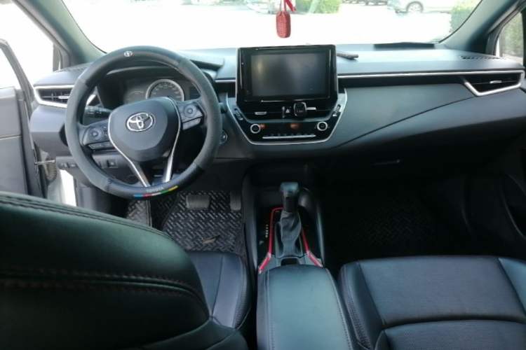 Used Toyota Levin 2019 Dual-Engine 1.8H E-CVT Sport Edition China VI Standard Center Console