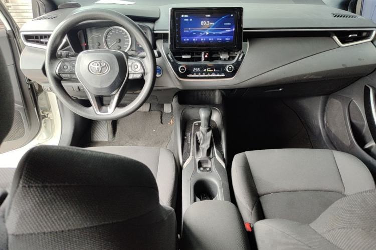 Used Toyota Levin 2019 Dual-Engine 1.8H E-CVT Luxury Edition China VI Standard Center Console