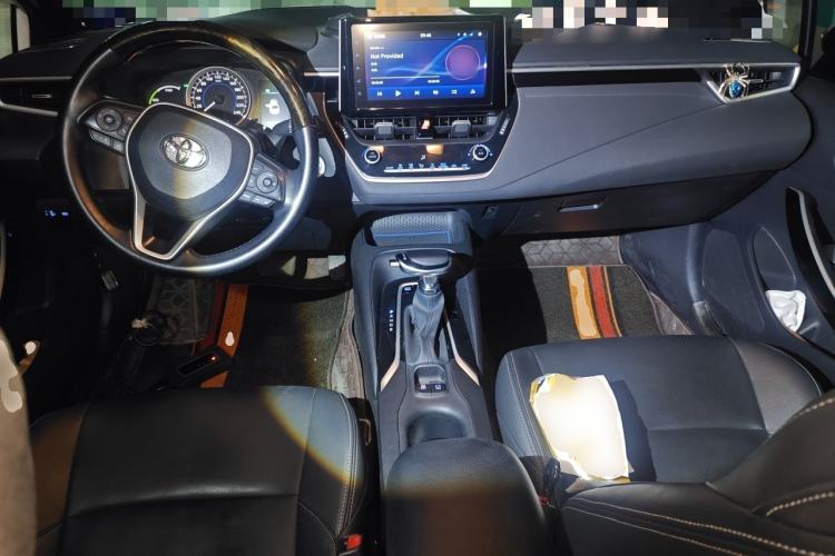 Used Toyota Levin 2019 Dual-Engine 1.8H E-CVT Luxury Edition China VI Standard Center Console