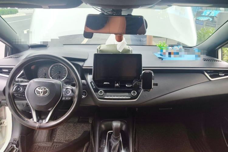 Used Toyota Levin 2019 185T CVT Luxury Edition China VI Standard Center Console