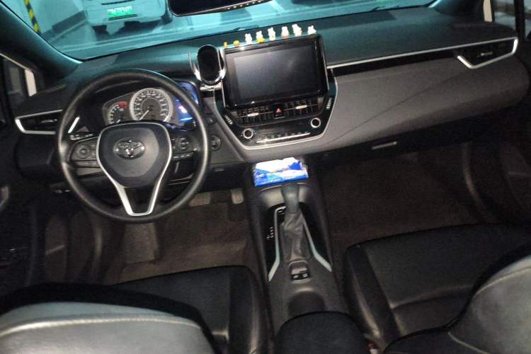 Used Toyota Levin 2019 185T CVT Luxury Edition China VI Standard Center Console