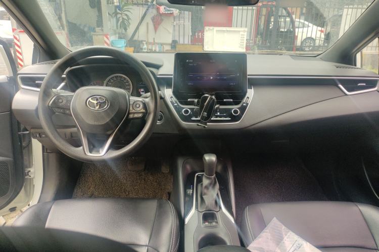 Used Toyota Levin 2019 185T CVT Luxury Edition China VI Standard Center Console