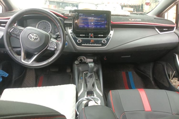 Used Toyota Levin 2019 Dual-Engine 1.8H E-CVT Luxury Edition China VI Standard Center Console