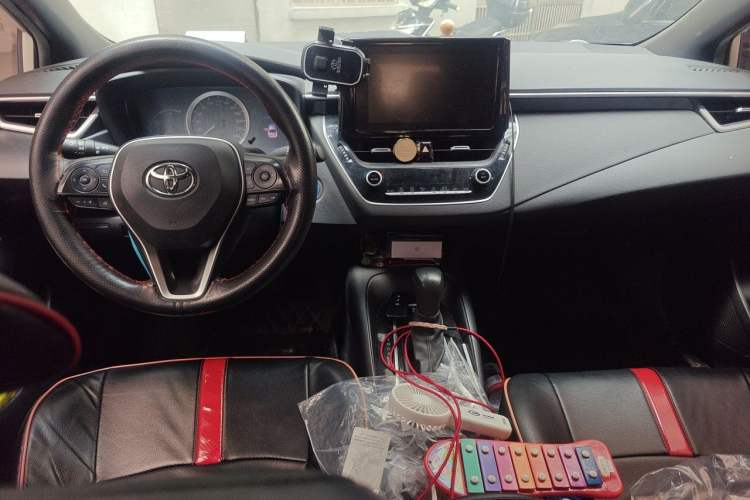 Used Toyota Levin 2019 Dual-Engine 1.8H E-CVT Sport Edition China VI Standard Center Console