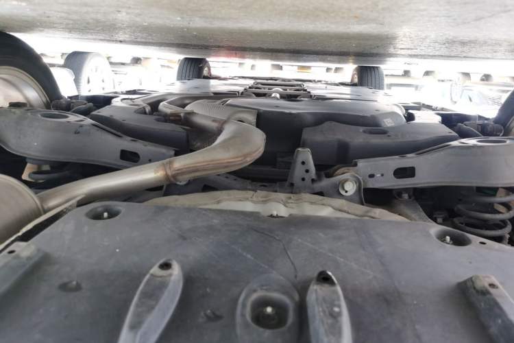 Used Toyota Levin 2019 Dual-Engine 1.8H E-CVT Luxury Edition China VI Standard Chassis Rear