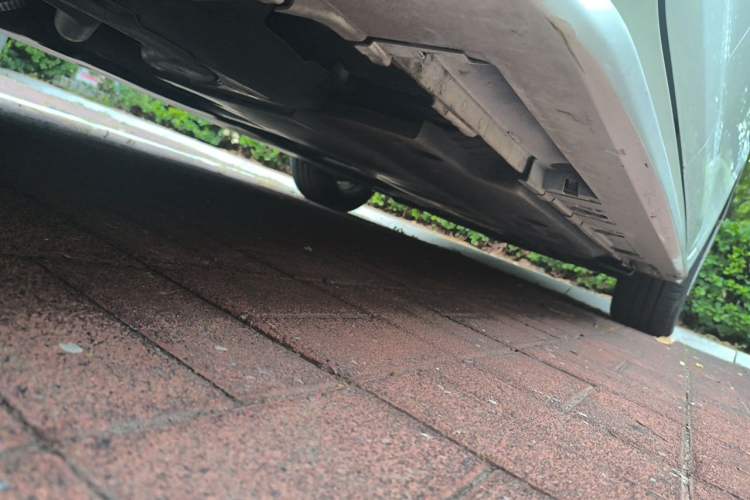 Used Toyota Levin 2019 Dual-Engine 1.8H E-CVT Luxury Edition China VI Standard Chassis Rear Right