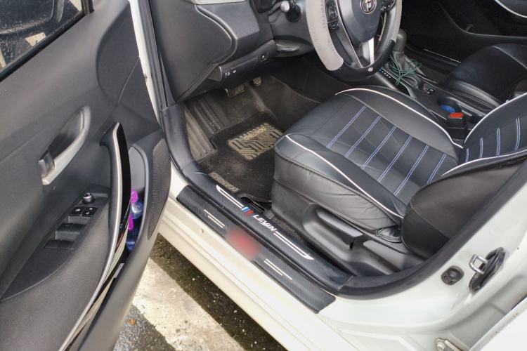 Used Toyota Levin 2019 Dual-Engine 1.8H E-CVT Luxury Edition China VI Standard Driver Seat
