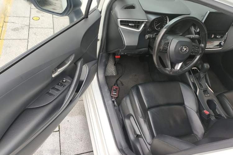 Used Toyota Levin 2019 185T CVT Luxury Edition China VI Standard Driver Seat