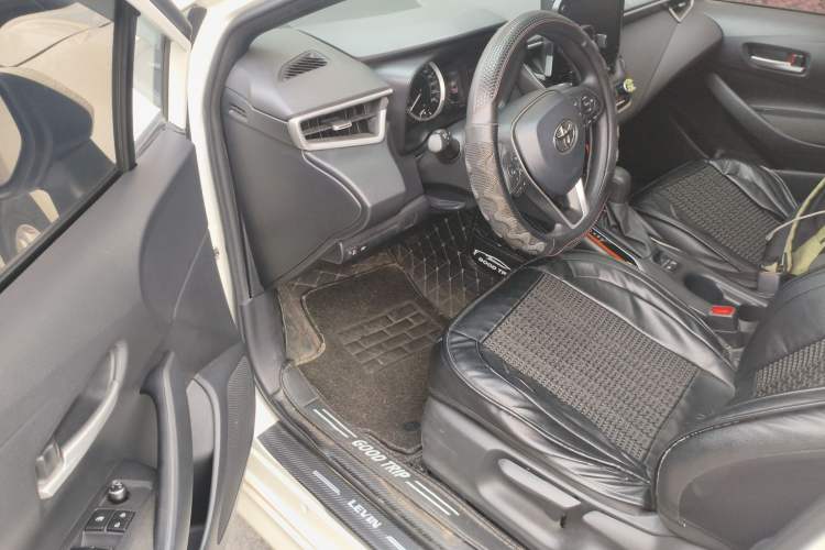 Used Toyota Levin 2019 185T CVT Luxury Edition China VI Standard Driver Seat