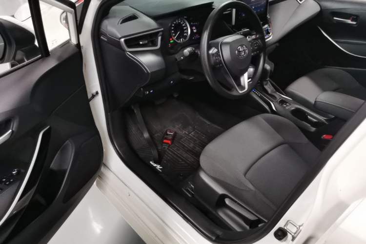 Used Toyota Levin 2019 Dual-Engine 1.8H E-CVT Luxury Edition China VI Standard Driver Seat