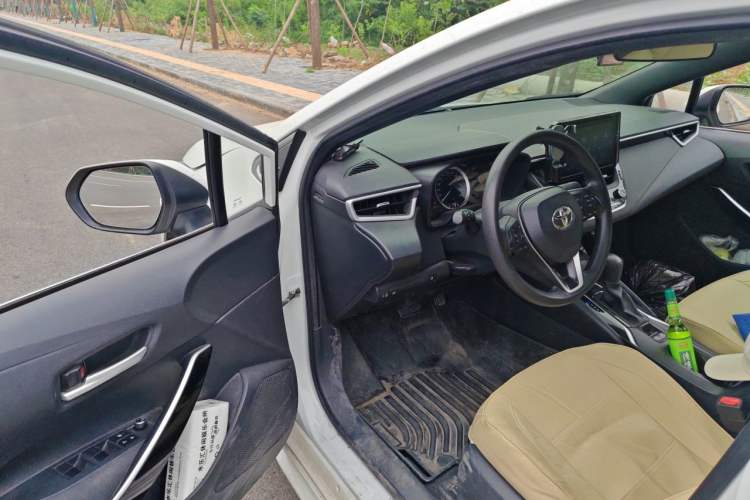 Used Toyota Levin 2019 Dual-Engine 1.8H E-CVT Luxury Edition China VI Standard Driver Seat