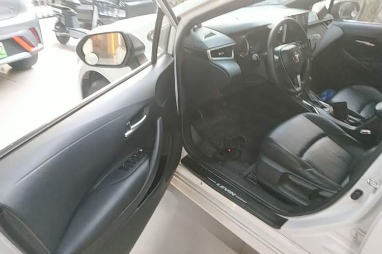 Used Toyota Levin 2019 185T CVT Luxury Edition China VI Standard Driver Seat