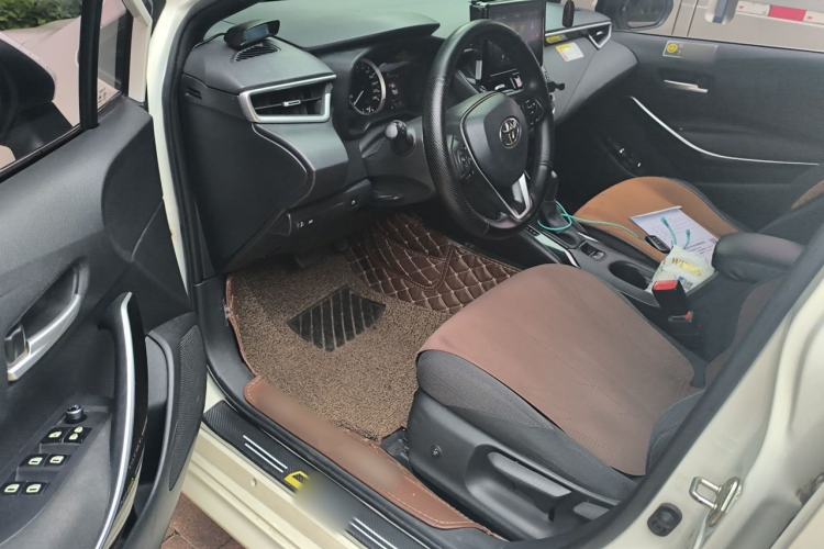 Used Toyota Levin 2019 Dual-Engine 1.8H E-CVT Luxury Edition China VI Standard Driver Seat