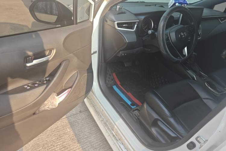 Used Toyota Levin 2019 185T CVT Luxury Edition China VI Standard Driver Seat