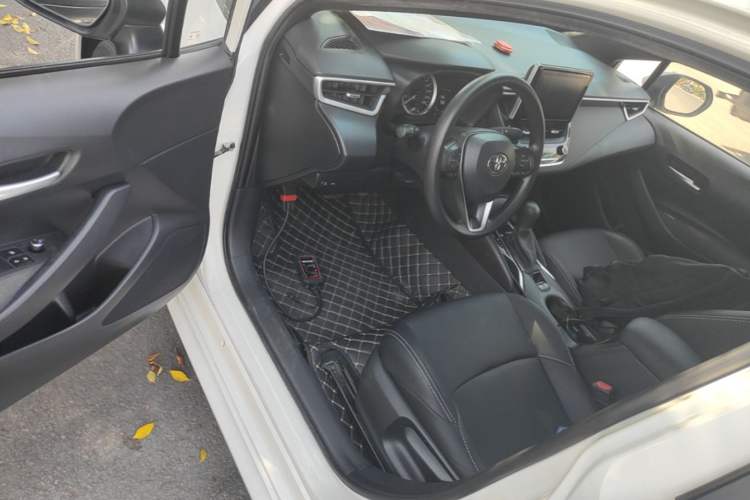 Used Toyota Levin 2019 185T CVT Luxury Edition China VI Standard Driver Seat