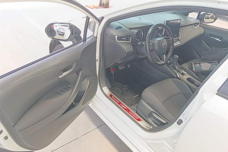 Used Toyota Levin 2019 185T CVT Luxury Edition China VI Standard Driver Seat