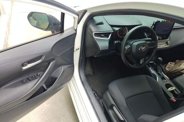 Used Toyota Levin 2019 185T CVT Entry-Level Version China VI Standard Driver Seat