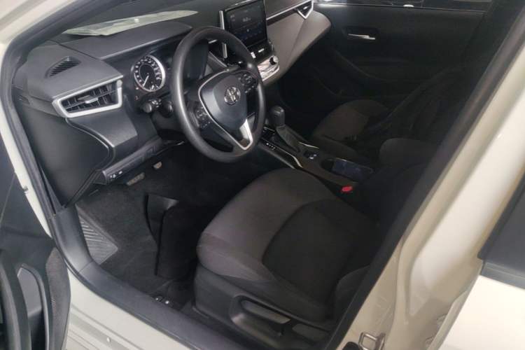 Used Toyota Levin 2019 185T CVT Luxury Edition China VI Standard Driver Seat