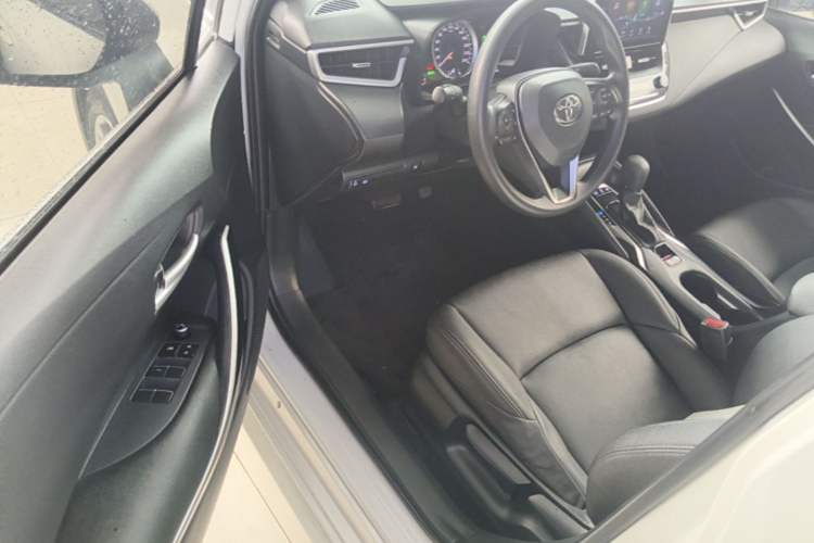 Used Toyota Levin 2019 Dual-Engine 1.8H E-CVT Luxury Edition China VI Standard Driver Seat