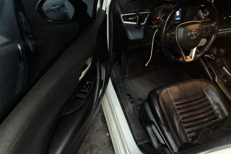 Used Toyota Levin 2019 185T CVT Luxury Edition China VI Standard Driver Seat