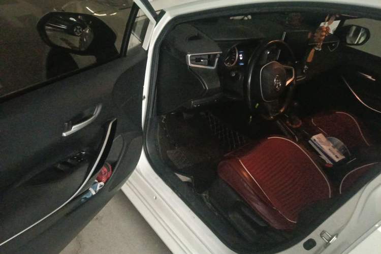 Used Toyota Levin 2019 Dual-Engine 1.8H E-CVT Luxury Edition China VI Standard Driver Seat