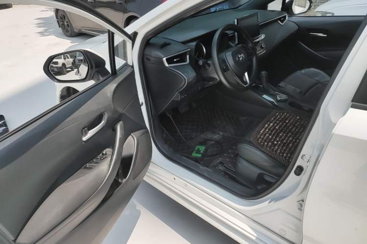 Used Toyota Levin 2019 185T CVT Luxury Edition China VI Standard Driver Seat