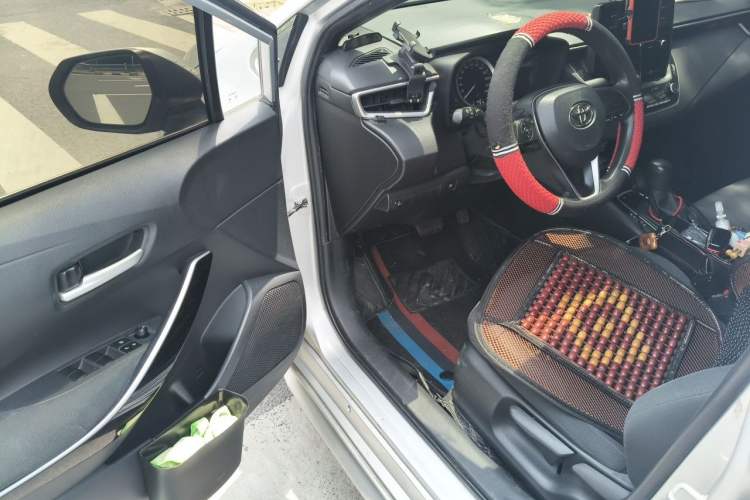 Used Toyota Levin 2019 Dual-Engine 1.8H E-CVT Entry-Level Model China VI Standard Driver Seat