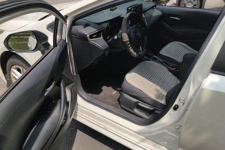 Used Toyota Levin 2019 185T CVT Luxury Edition China VI Standard Driver Seat