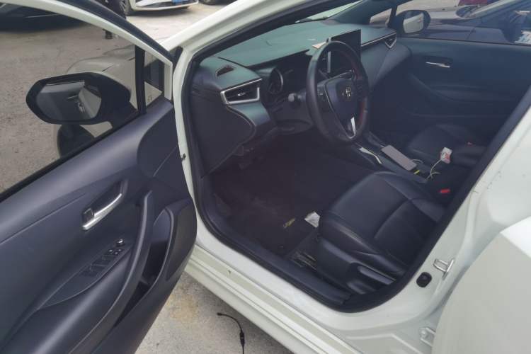 Used Toyota Levin 2019 185T CVT Luxury Edition China VI Standard Driver Seat