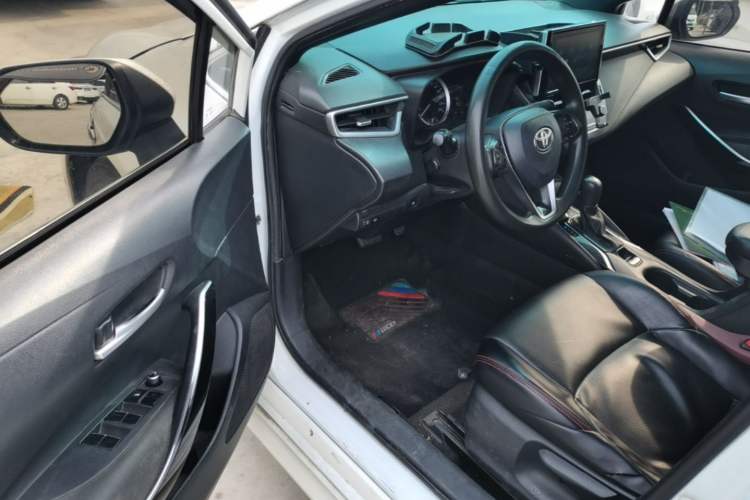 Used Toyota Levin 2019 Dual-Engine 1.8H E-CVT Luxury Edition China VI Standard Driver Seat
