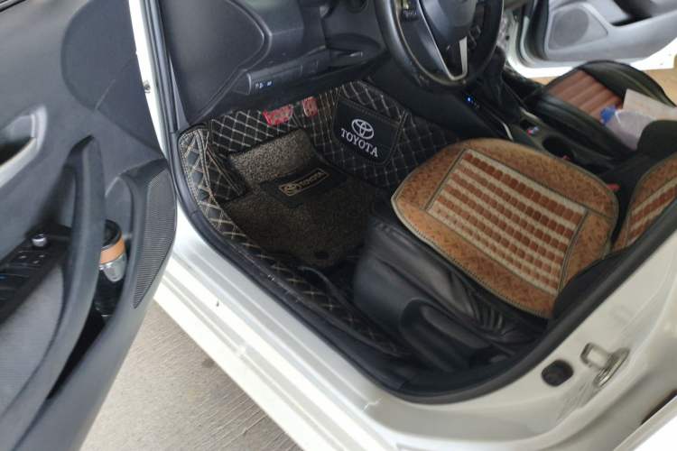 Used Toyota Levin 2019 185T CVT Luxury Edition China VI Standard Driver Seat