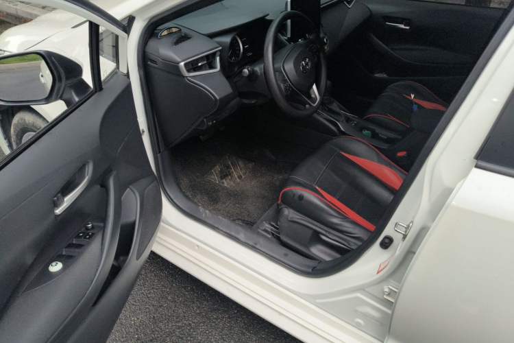 Used Toyota Levin 2019 185T CVT Luxury Edition China VI Standard Driver Seat