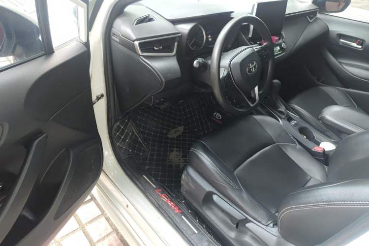 Used Toyota Levin 2019 185T CVT Luxury Edition China VI Standard Driver Seat