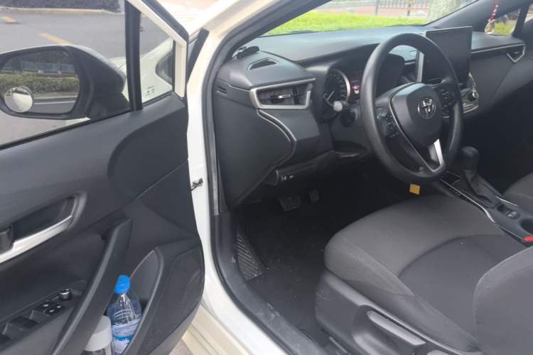 Used Toyota Levin 2019 185T CVT Luxury Edition China VI Standard Driver Seat