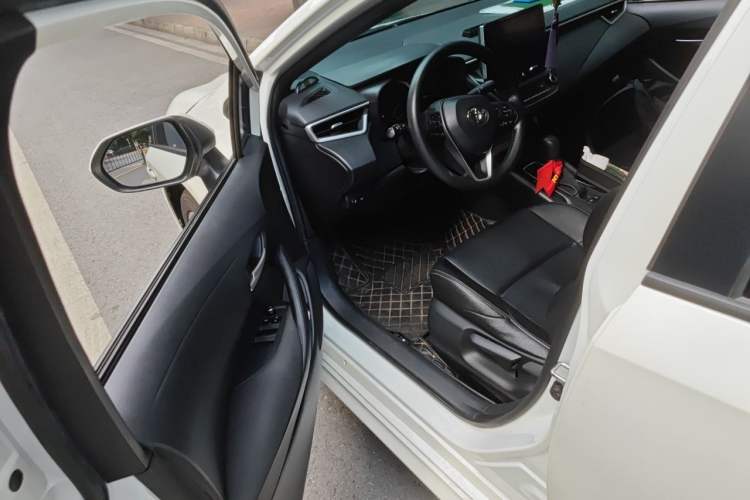 Used Toyota Levin 2019 185T CVT Luxury Edition China VI Standard Driver Seat