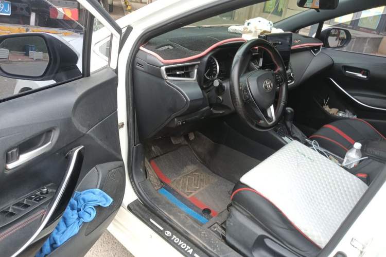 Used Toyota Levin 2019 Dual-Engine 1.8H E-CVT Luxury Edition China VI Standard Driver Seat