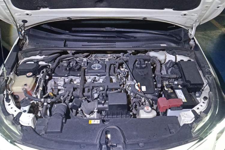 Used Toyota Levin 2019 Dual-Engine 1.8H E-CVT Luxury Edition China VI Standard Engine Bay