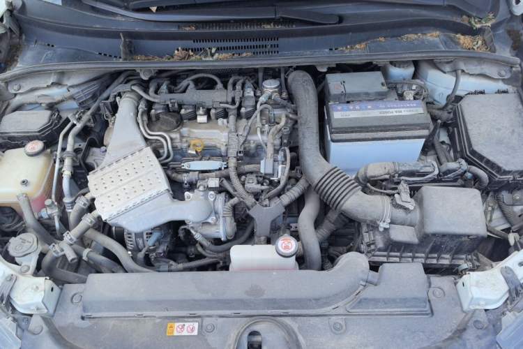 Used Toyota Levin 2019 185T CVT Entry-Level Version China VI Standard Engine Bay