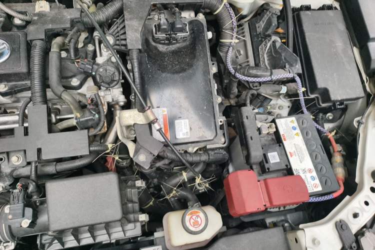 Used Toyota Levin 2019 Dual-Engine 1.8H E-CVT Sport Edition China VI Standard Engine Bay Left