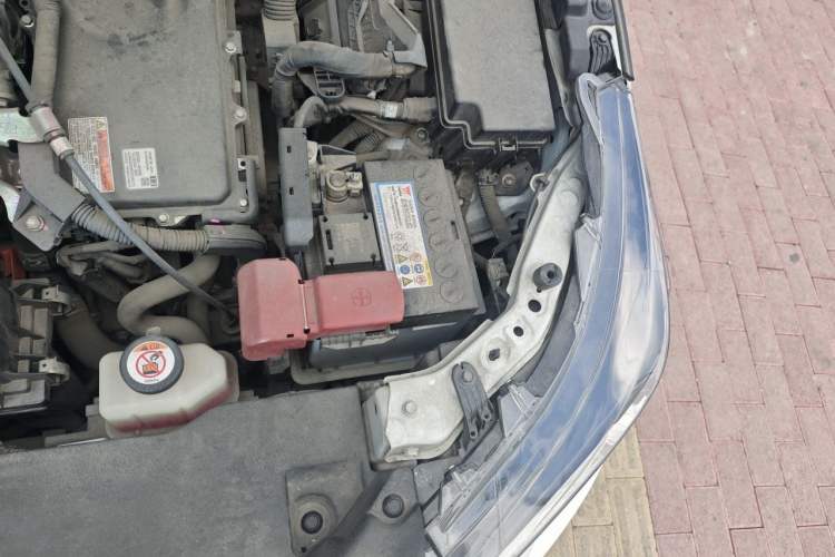Used Toyota Levin 2019 Dual-Engine 1.8H E-CVT Entry-Level Model China V Standard Engine Bay Left