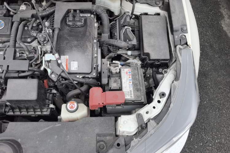 Used Toyota Levin 2019 Dual-Engine 1.8H E-CVT Luxury Edition China VI Standard Engine Bay Left