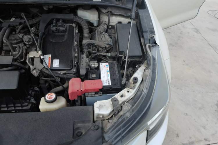 Used Toyota Levin 2019 Dual-Engine 1.8H E-CVT Luxury Edition China VI Standard Engine Bay Left