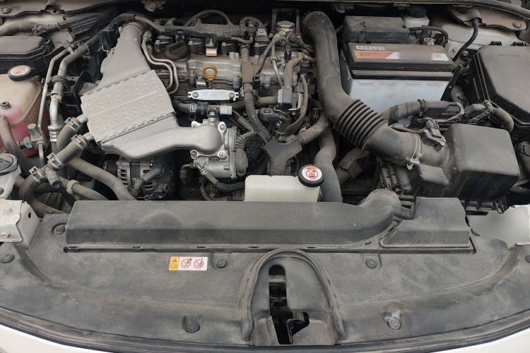 Used Toyota Levin 2019 185T CVT Entry-Level Version China VI Standard Engine Bay