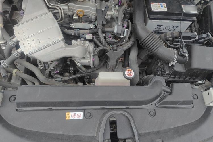 Used Toyota Levin 2019 185T CVT Luxury Edition China VI Standard Engine Bay