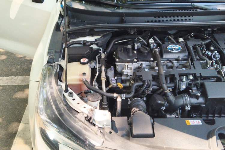 Used Toyota Levin 2019 Dual-Engine 1.8H E-CVT Luxury Edition China VI Standard Engine Bay Right