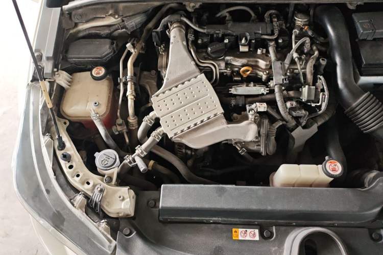 Used Toyota Levin 2019 185T CVT Luxury Edition China VI Standard Engine Bay Right