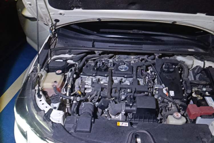 Used Toyota Levin 2019 Dual-Engine 1.8H E-CVT Luxury Edition China VI Standard Engine Bay Right