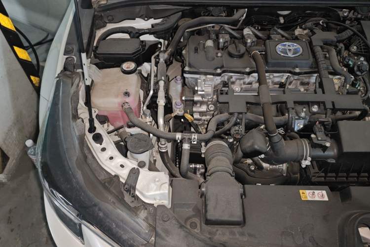 Used Toyota Levin 2019 Dual-Engine 1.8H E-CVT Luxury Edition China VI Standard Engine Bay Right